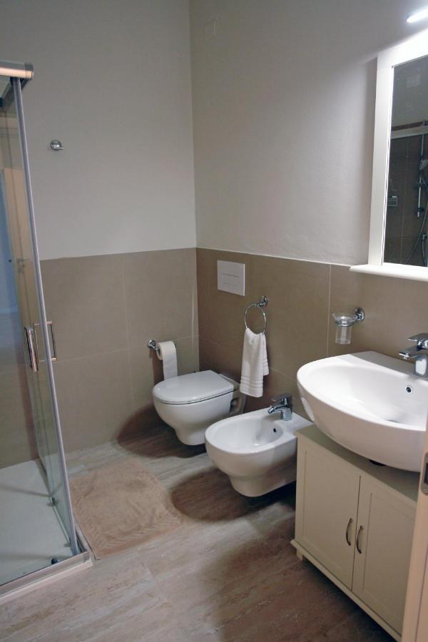 Bed And Breakfast Erilla Centenaro Luaran gambar