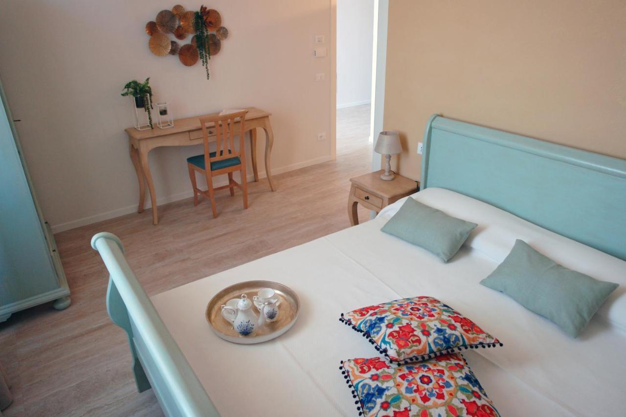 Bed And Breakfast Erilla Centenaro Luaran gambar